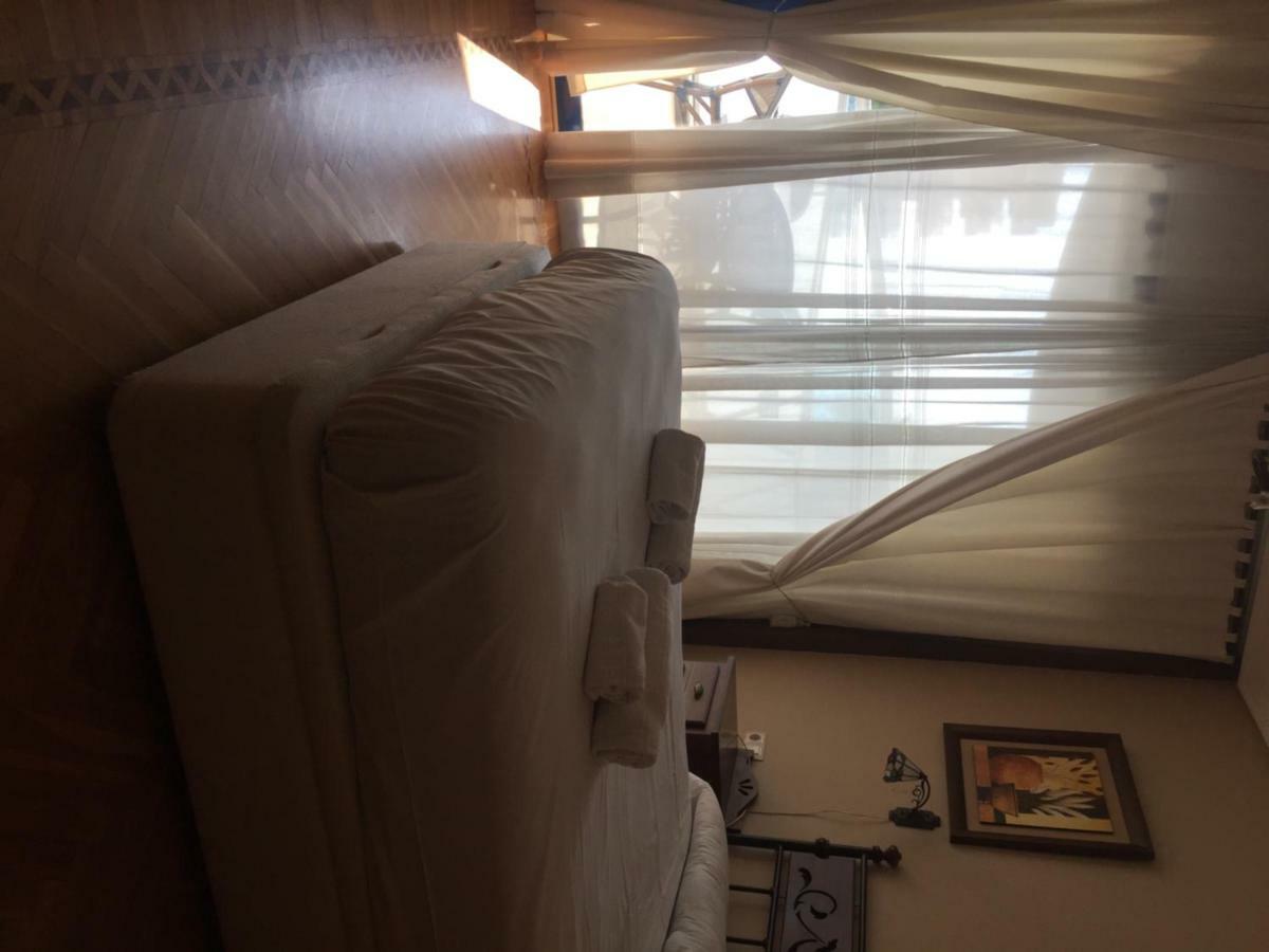 Apartamento En Playa Capellans 살루 외부 사진